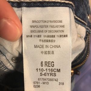 Girls Levi’s Jeans Size 5-6, like new, worn once